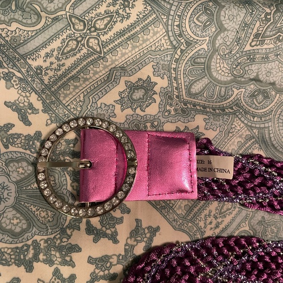 2 Cute Belts in combo - Picture 2 of 2